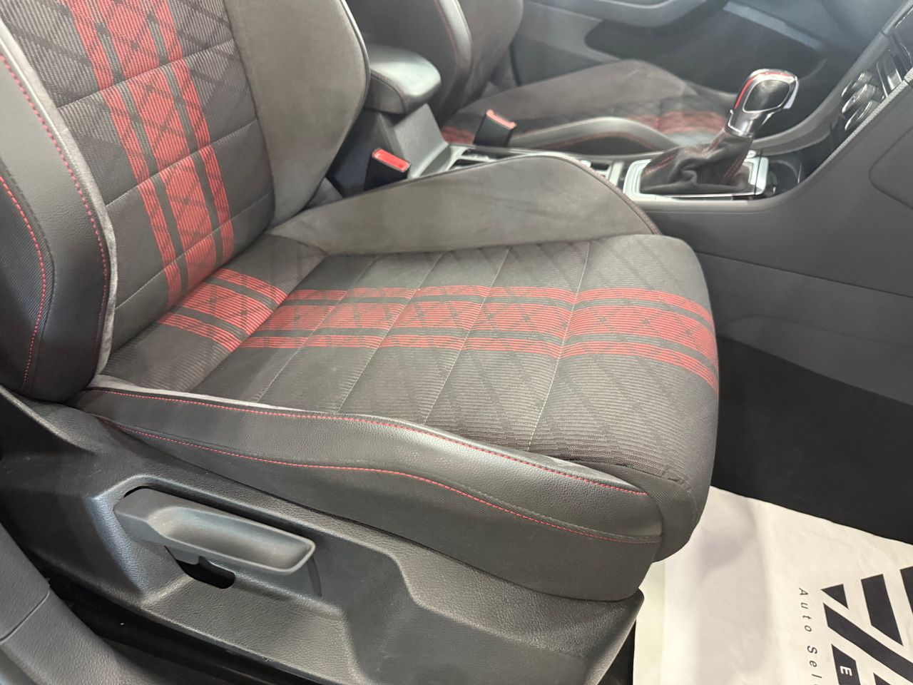 Imagen 88 del Volkswagen Golf en Auto Select Edition, Figueres