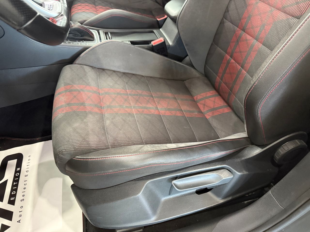 Imagen 134 del Volkswagen Golf en Auto Select Edition, Figueres