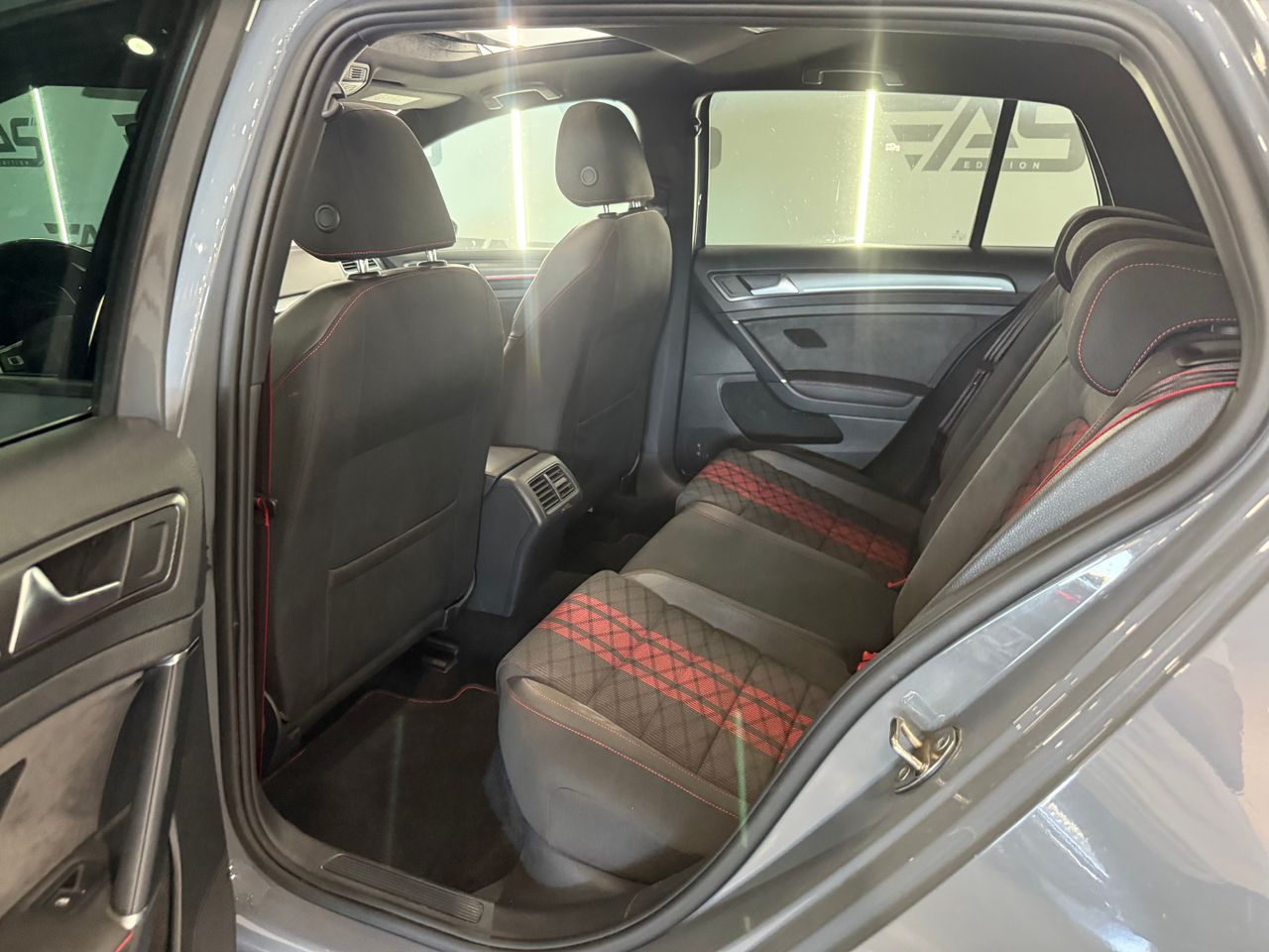 Imagen 110 del Volkswagen Golf en Auto Select Edition, Figueres