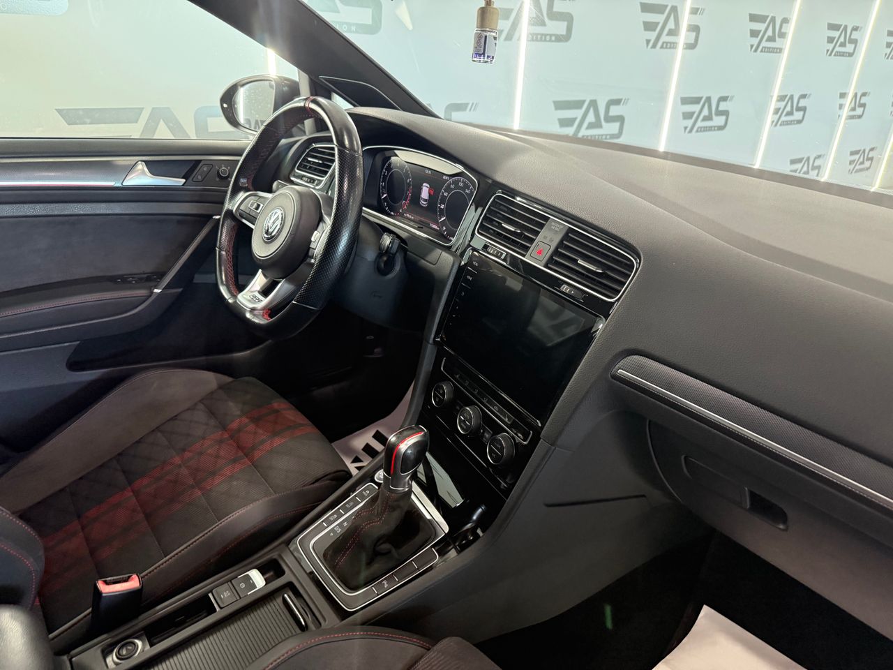 Imagen 80 del Volkswagen Golf en Auto Select Edition, Figueres