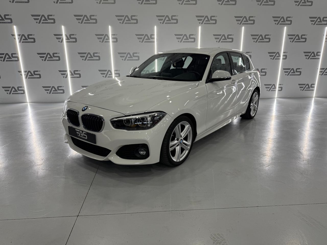 bmw serie 1 2018 /