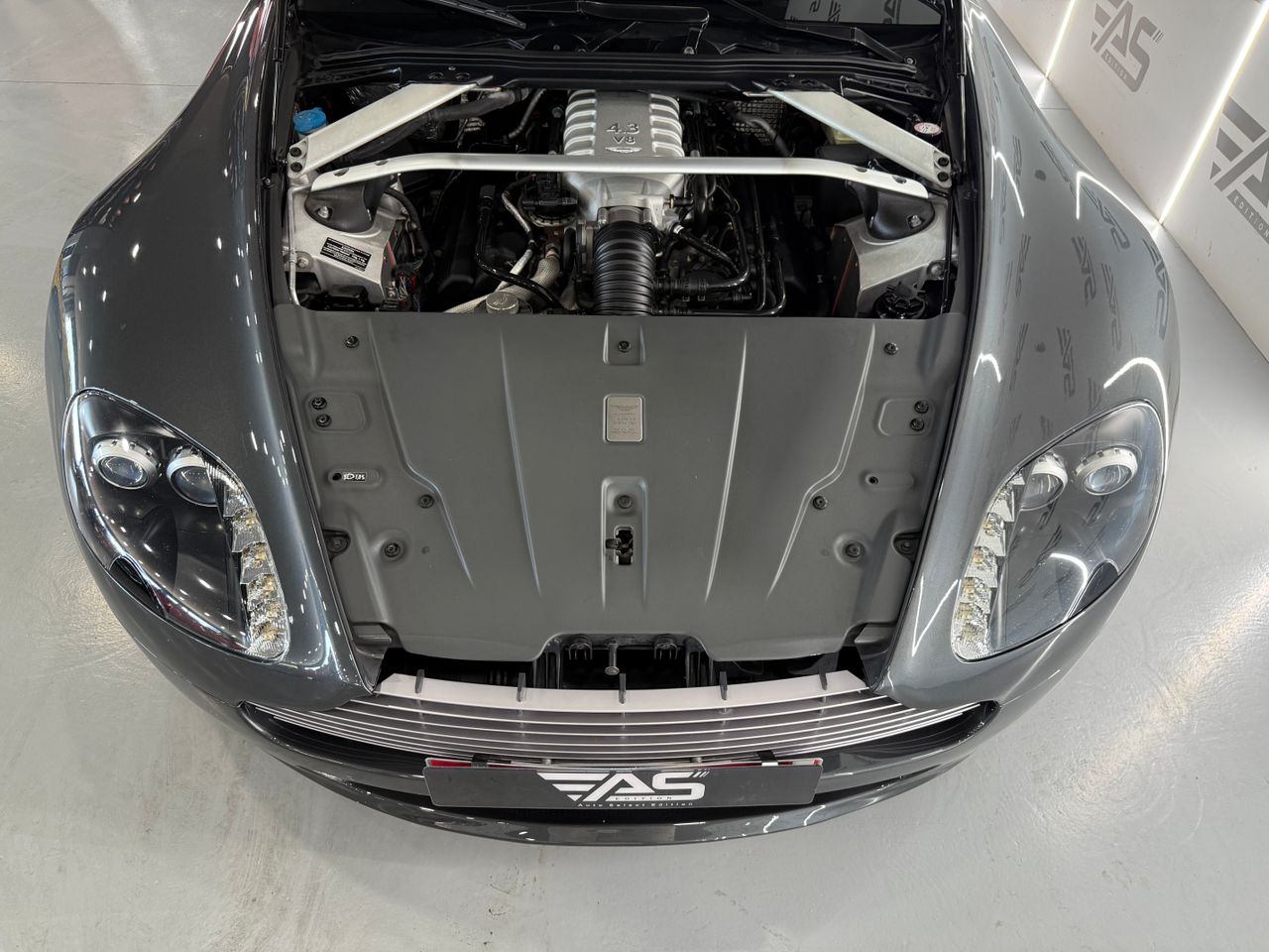 Imagen 63 del Aston martin V8 Vantage en Auto Select Edition, Figueres