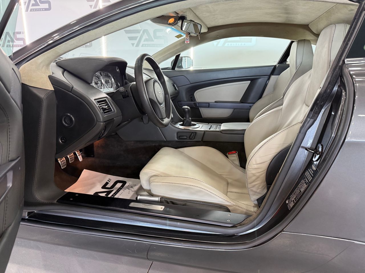 Imagen 139 del Aston martin V8 Vantage en Auto Select Edition, Figueres