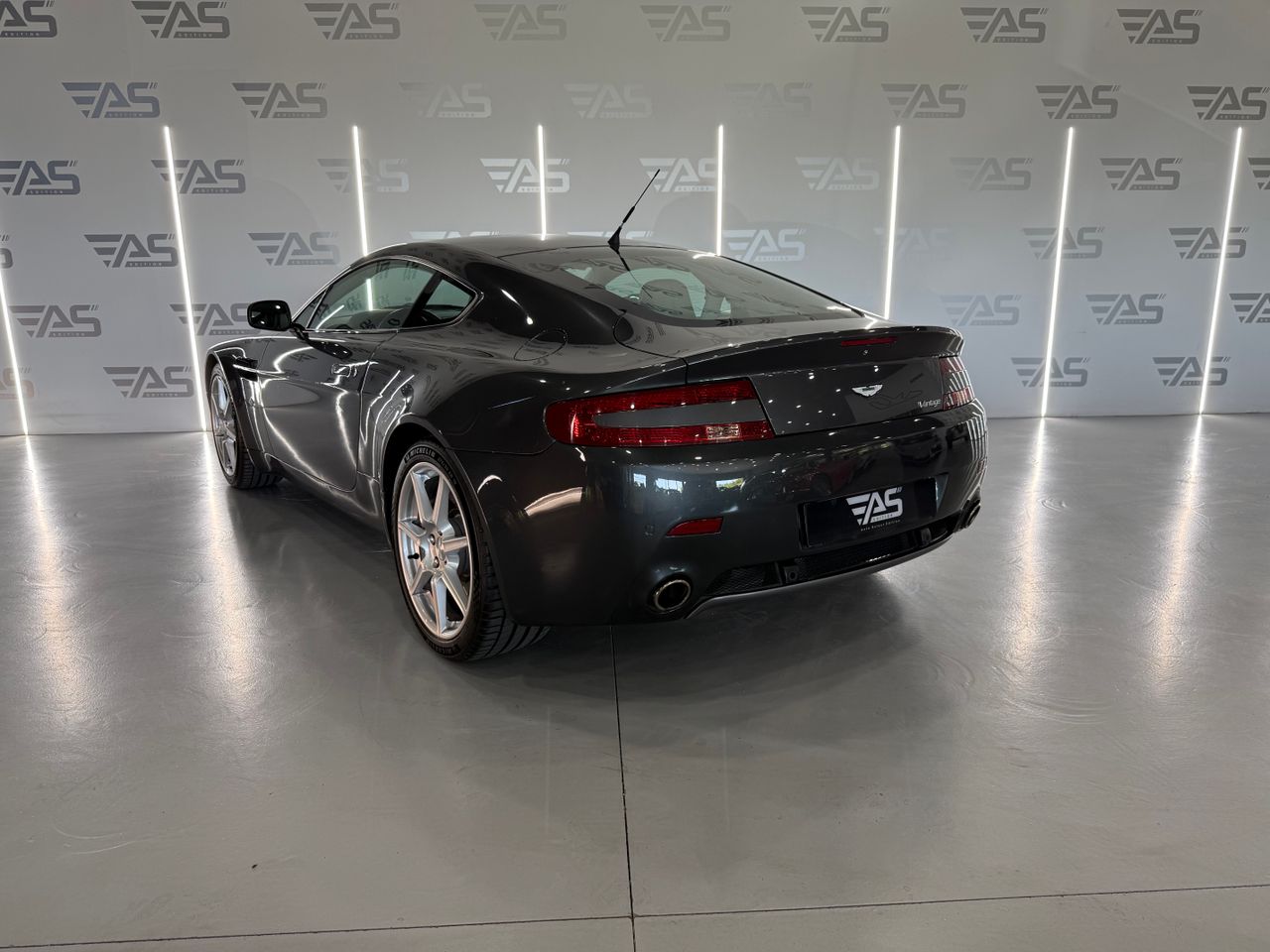 Imagen 5 del Aston martin V8 Vantage en Auto Select Edition, Figueres