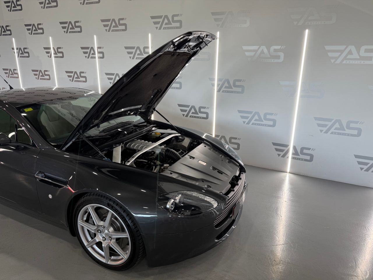 Imagen 81 del Aston martin V8 Vantage en Auto Select Edition, Figueres
