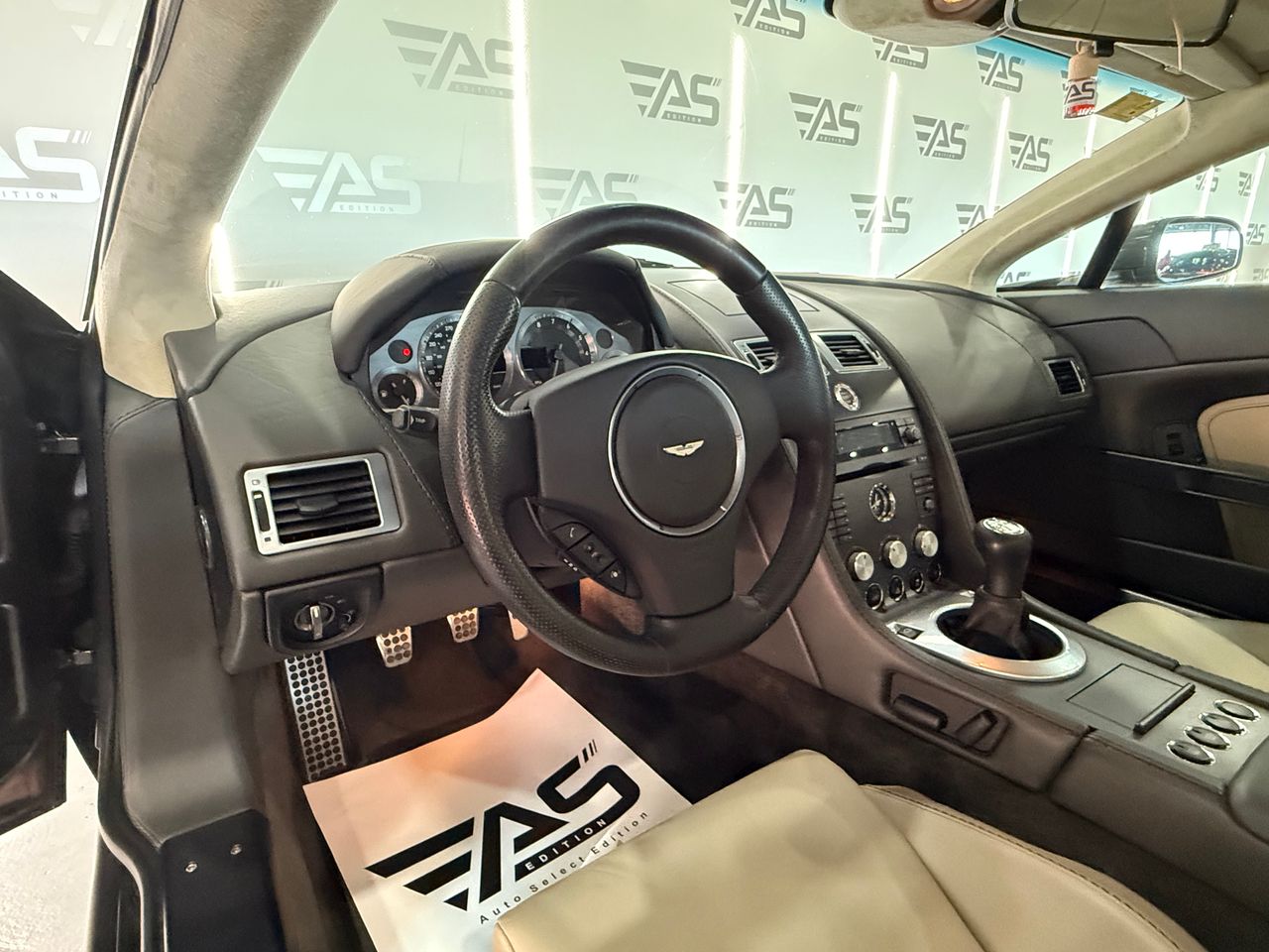 Imagen 181 del Aston martin V8 Vantage en Auto Select Edition, Figueres