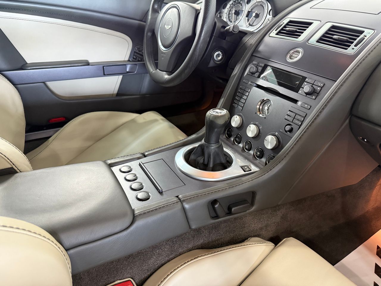 Imagen 115 del Aston martin V8 Vantage en Auto Select Edition, Figueres