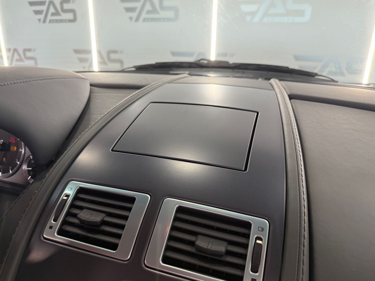 Imagen 91 del Aston martin V8 Vantage en Auto Select Edition, Figueres