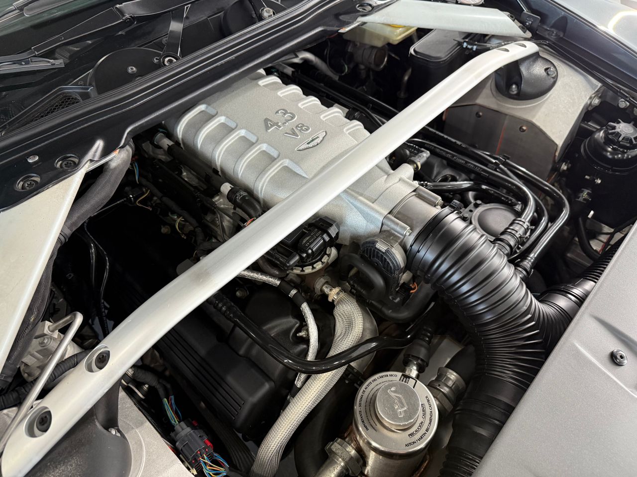 Imagen 76 del Aston martin V8 Vantage en Auto Select Edition, Figueres