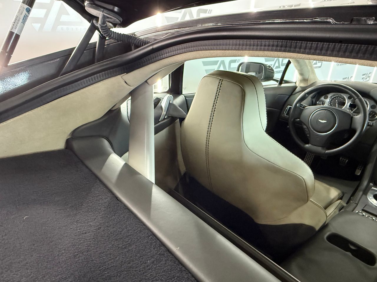 Imagen 88 del Aston martin V8 Vantage en Auto Select Edition, Figueres