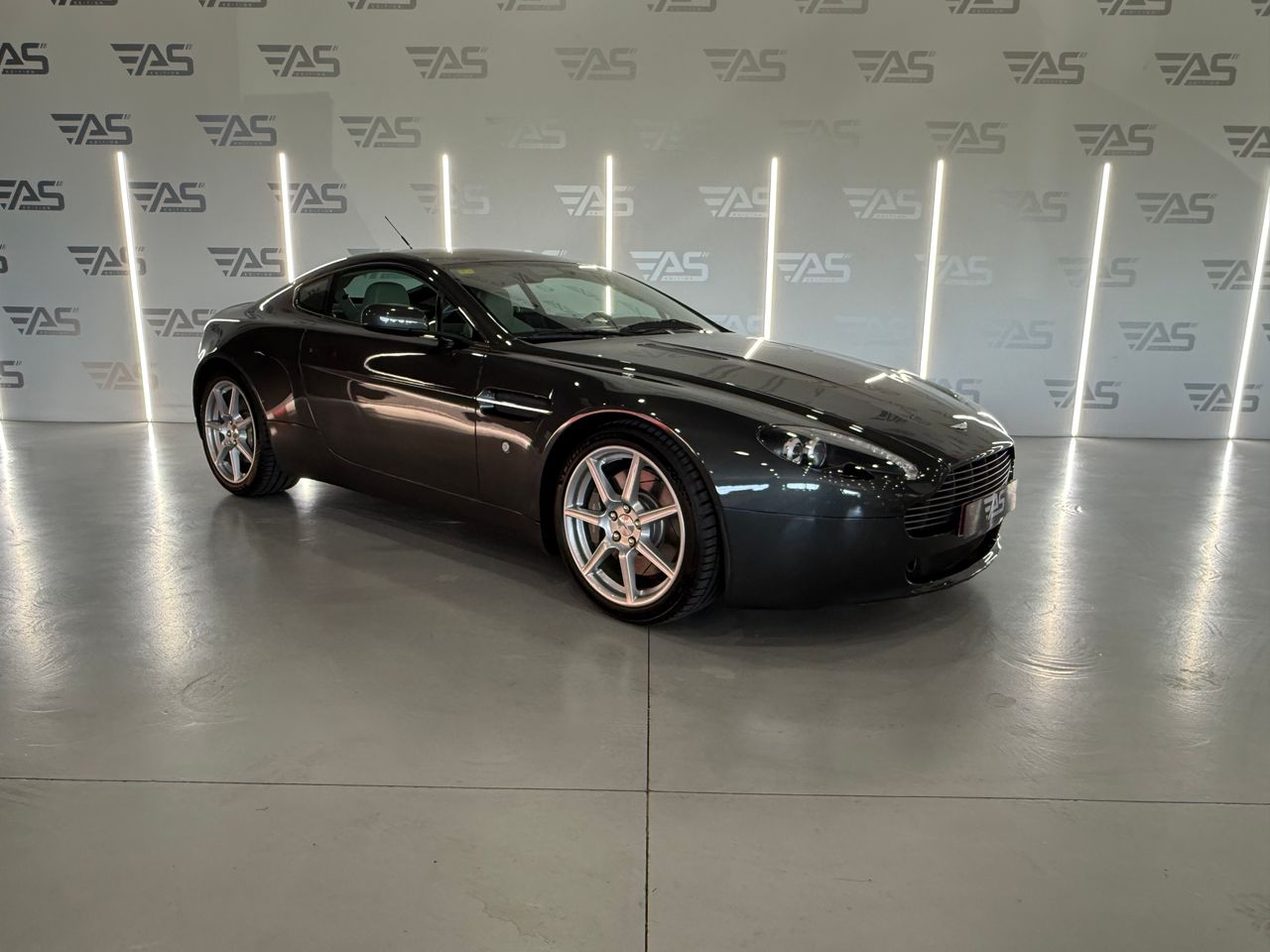 Imagen 3 del Aston martin V8 Vantage en Auto Select Edition, Figueres