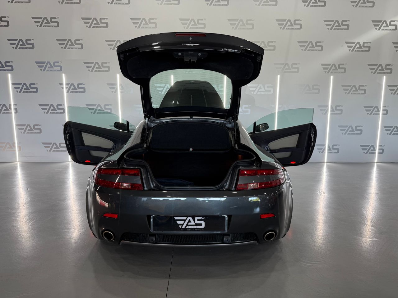 Imagen 9 del Aston martin V8 Vantage en Auto Select Edition, Figueres