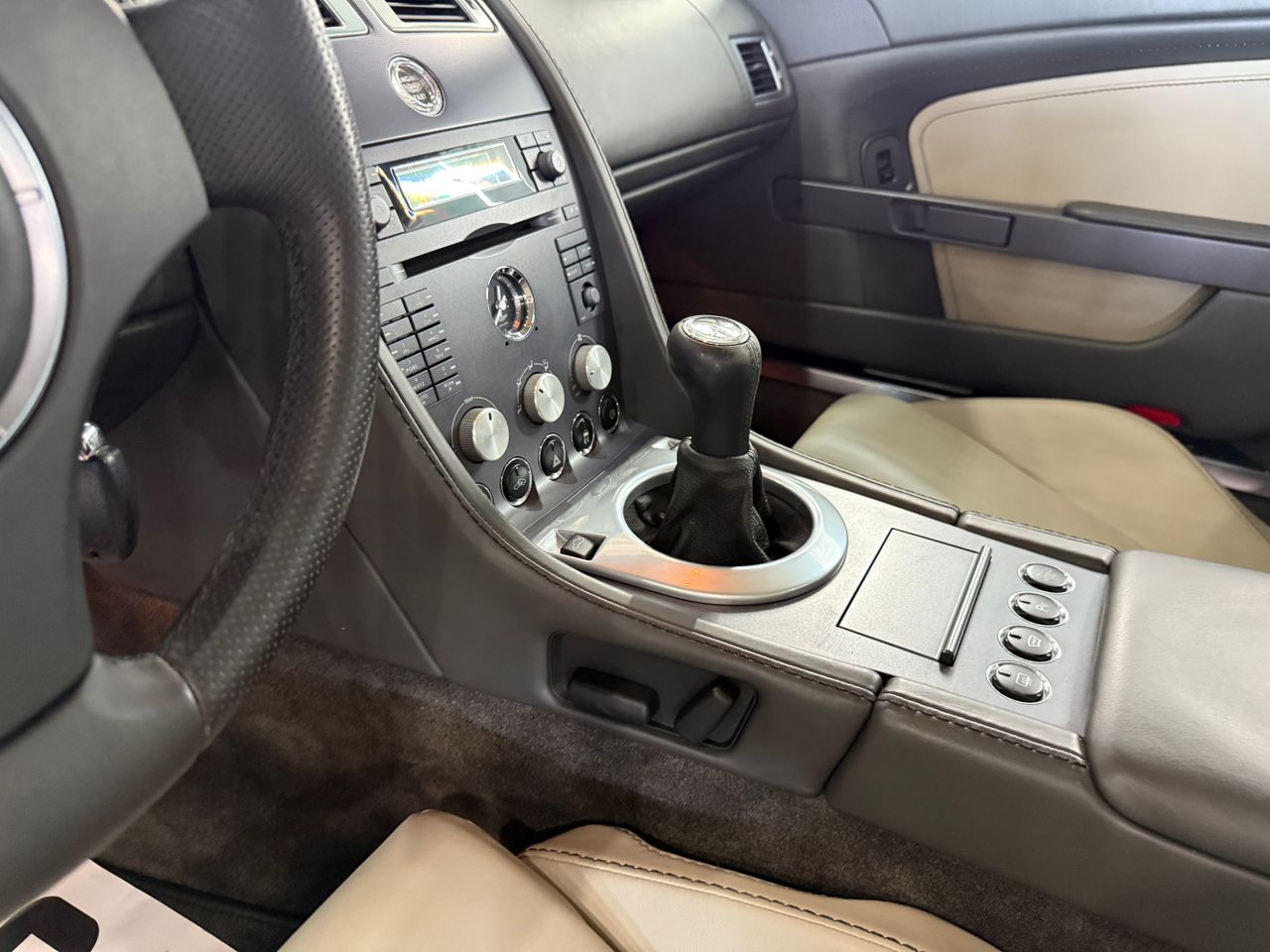 Imagen 159 del Aston martin V8 Vantage en Auto Select Edition, Figueres