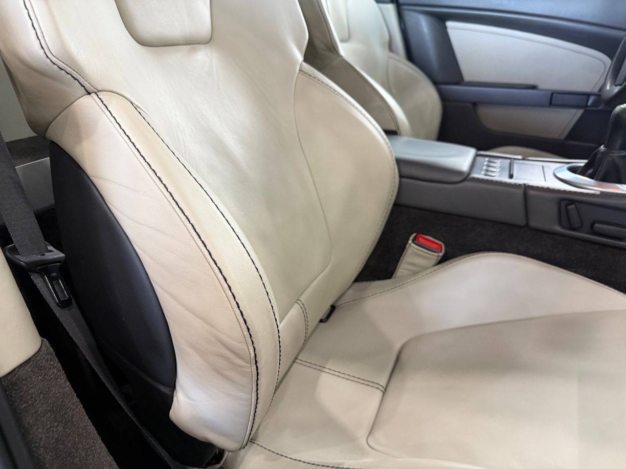 Imagen 110 del Aston martin V8 Vantage en Auto Select Edition, Figueres