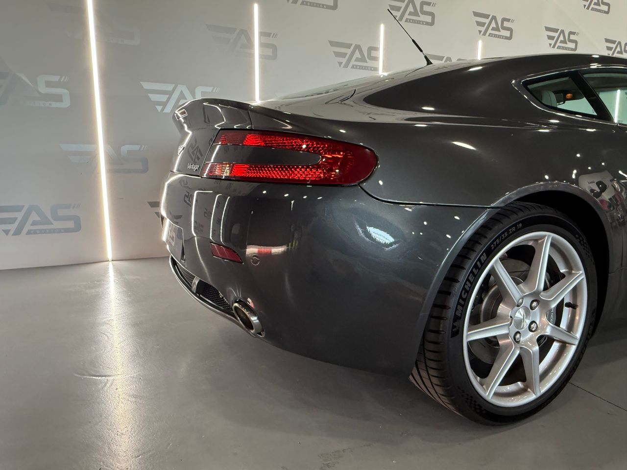 Imagen 10 del Aston martin V8 Vantage en Auto Select Edition, Figueres