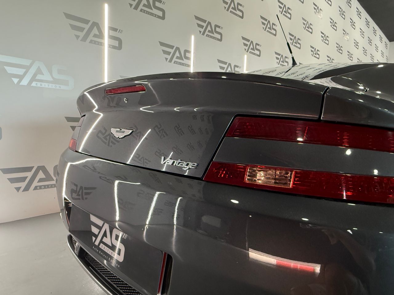 Imagen 16 del Aston martin V8 Vantage en Auto Select Edition, Figueres