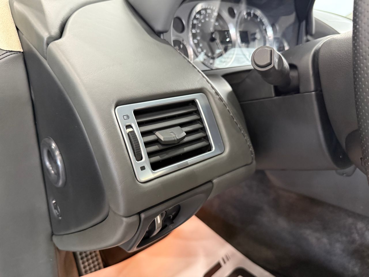 Imagen 177 del Aston martin V8 Vantage en Auto Select Edition, Figueres