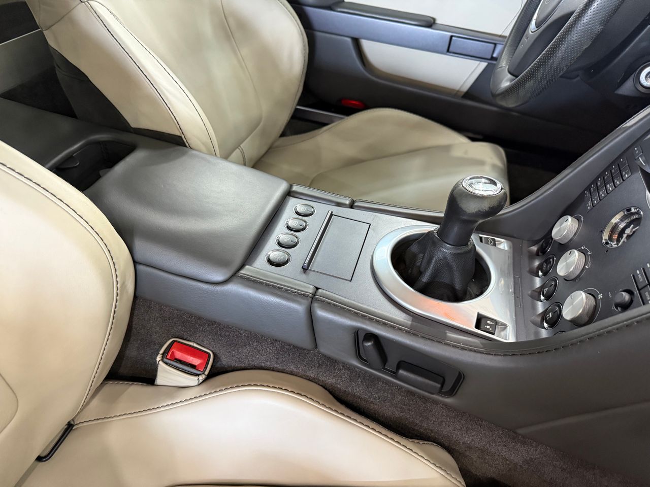 Imagen 114 del Aston martin V8 Vantage en Auto Select Edition, Figueres