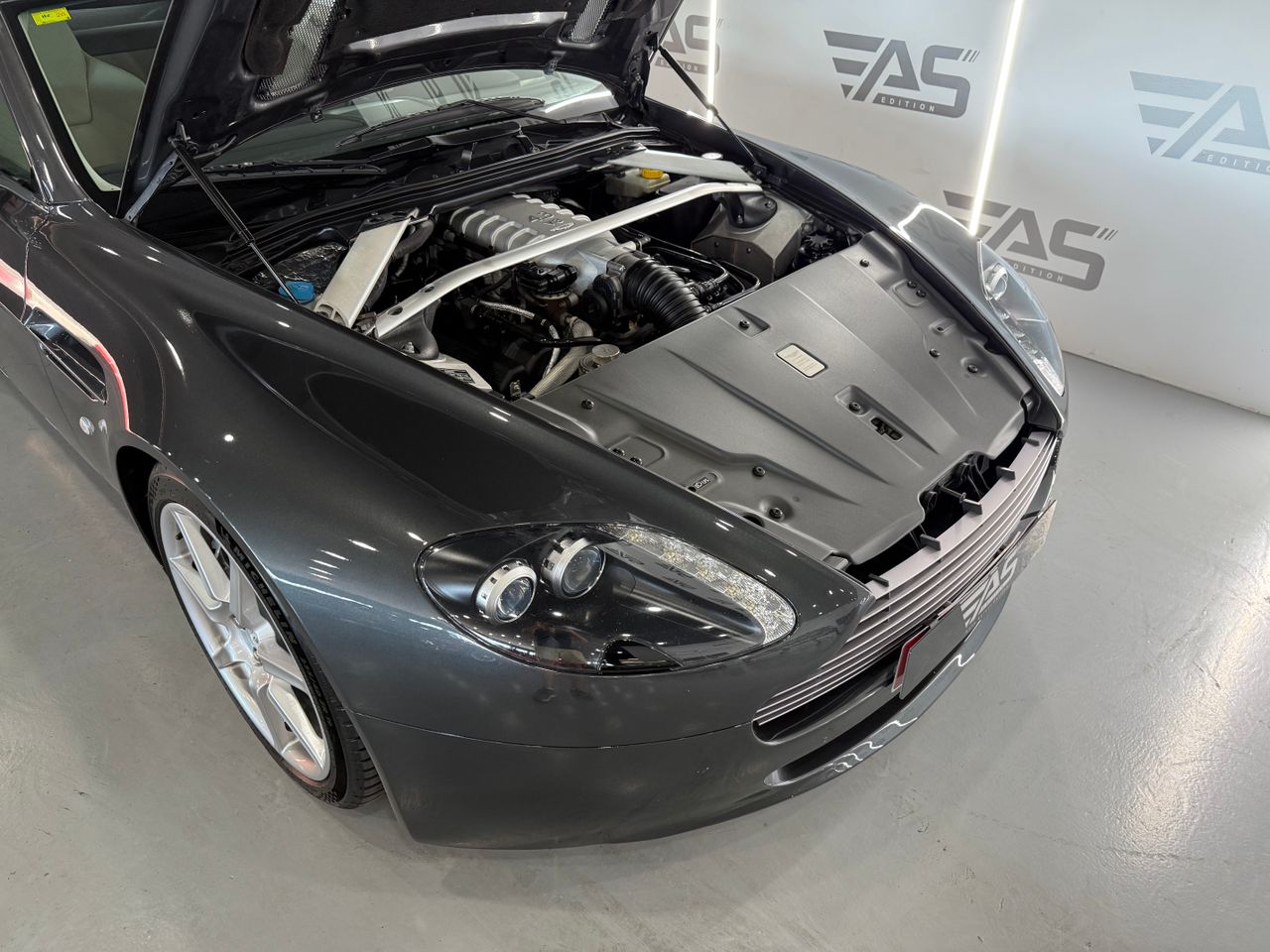 Imagen 77 del Aston martin V8 Vantage en Auto Select Edition, Figueres