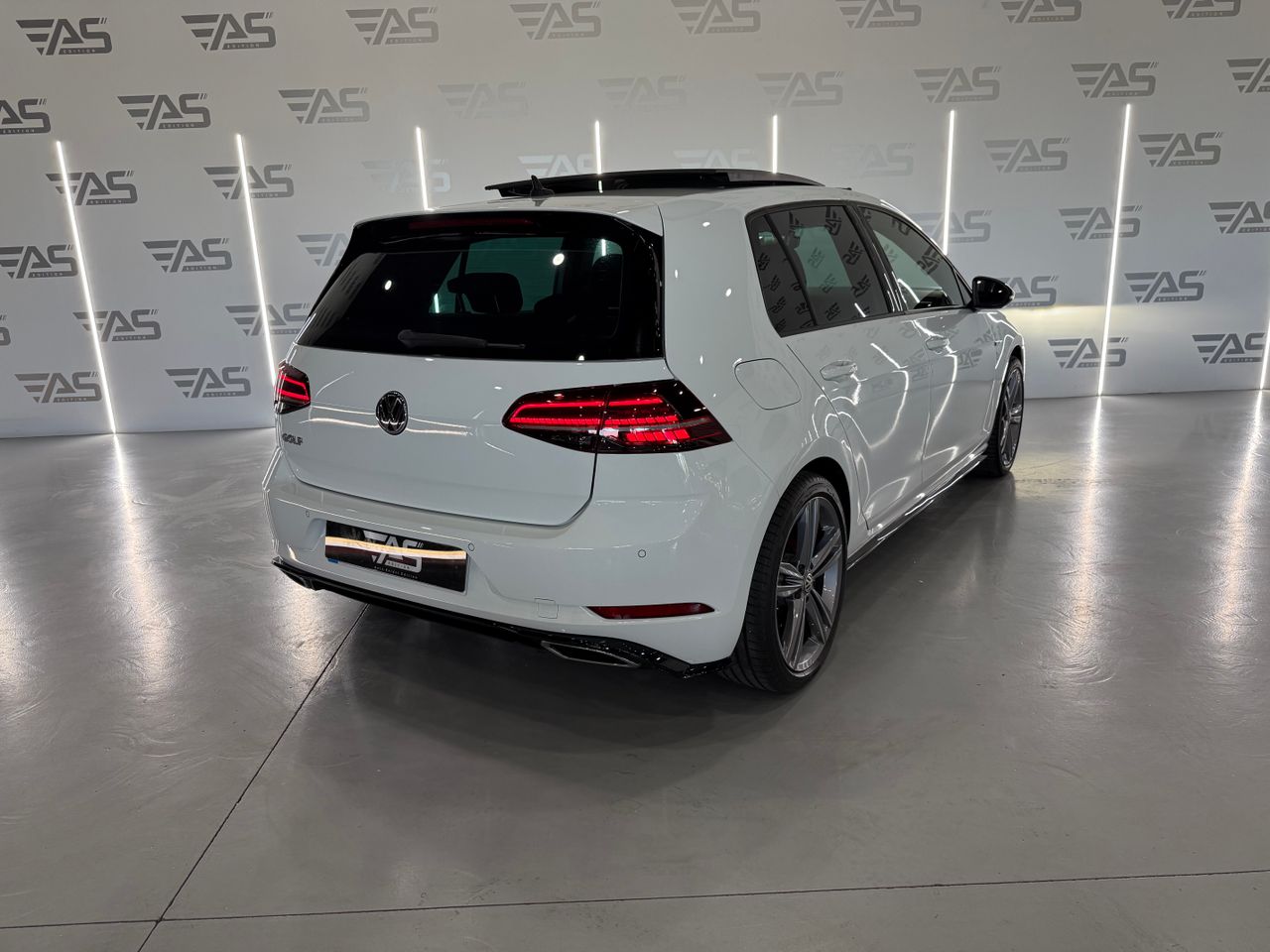 Imagen 4 del Volkswagen Golf en Auto Select Edition, Figueres