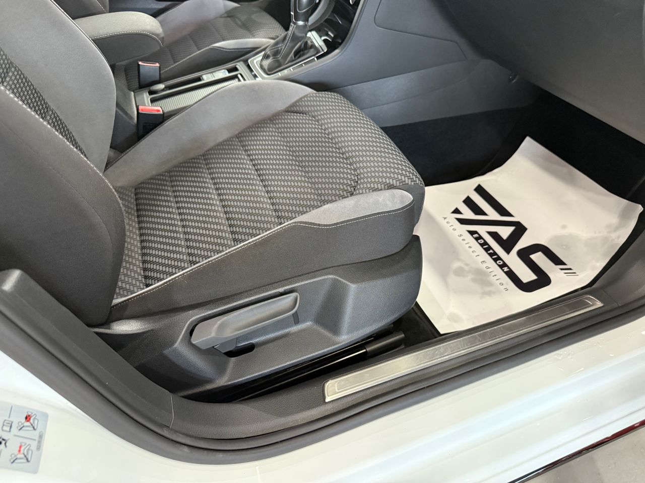 Imagen 131 del Volkswagen Golf en Auto Select Edition, Figueres