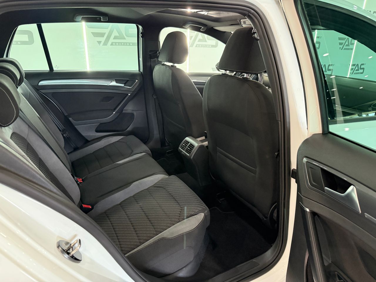 Imagen 157 del Volkswagen Golf en Auto Select Edition, Figueres