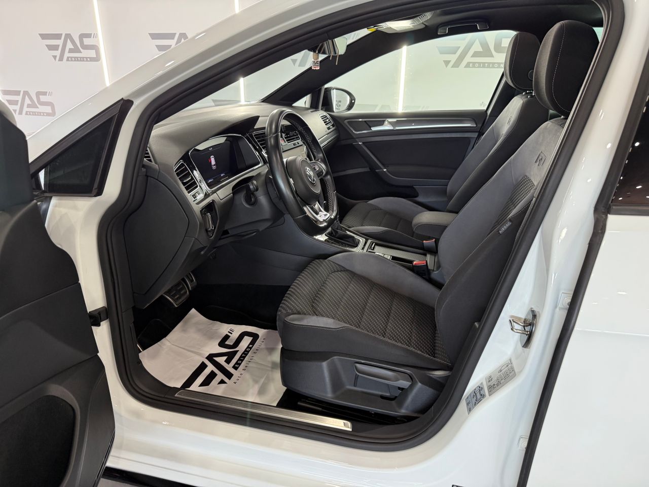 Imagen 188 del Volkswagen Golf en Auto Select Edition, Figueres