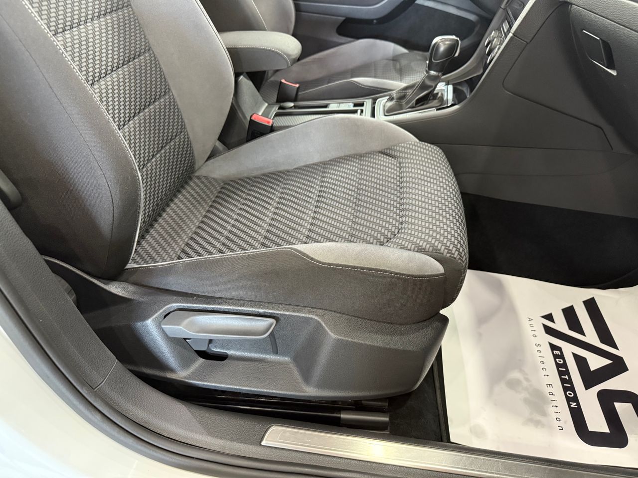 Imagen 128 del Volkswagen Golf en Auto Select Edition, Figueres