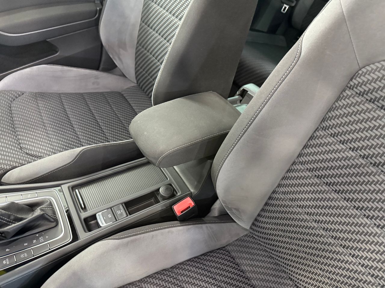 Imagen 198 del Volkswagen Golf en Auto Select Edition, Figueres