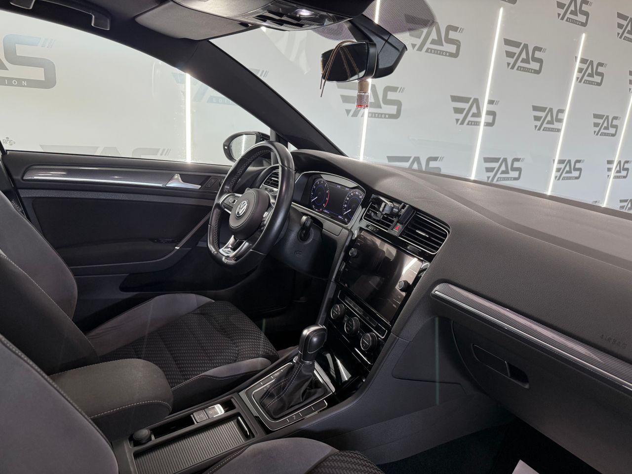 Imagen 132 del Volkswagen Golf en Auto Select Edition, Figueres