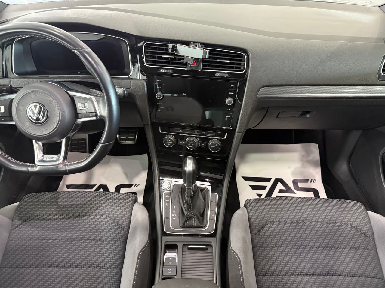 Imagen 163 del Volkswagen Golf en Auto Select Edition, Figueres