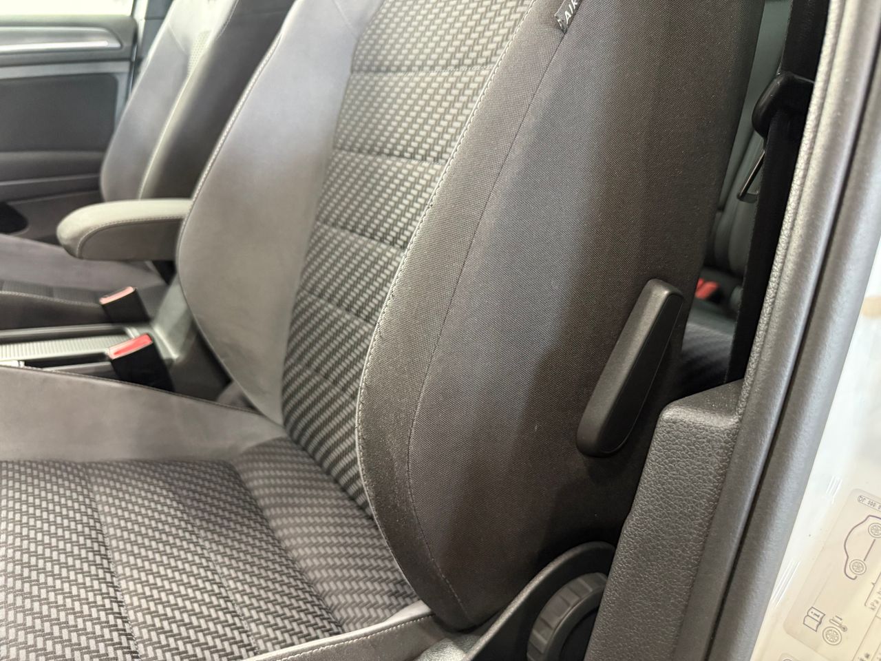Imagen 196 del Volkswagen Golf en Auto Select Edition, Figueres