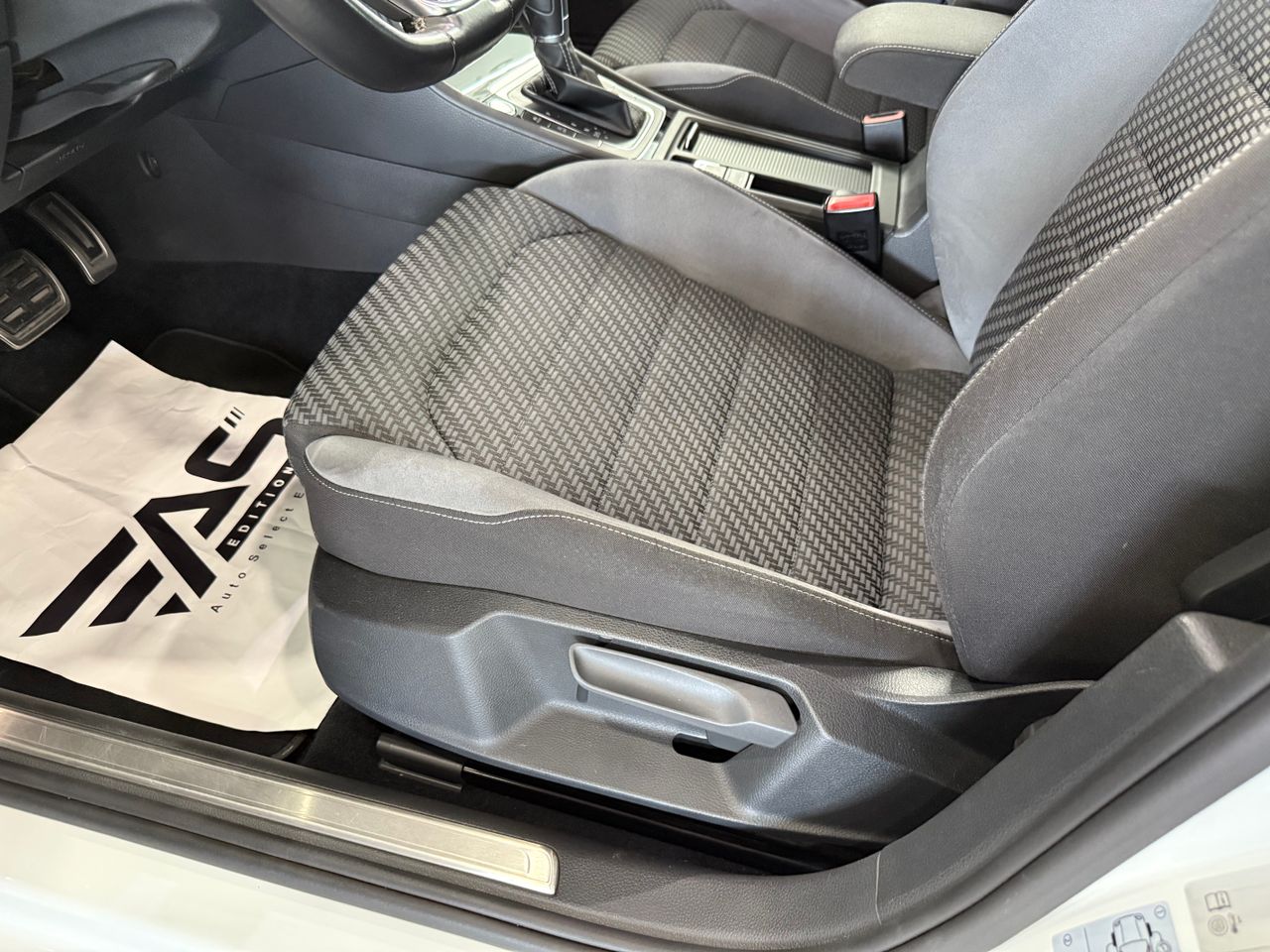 Imagen 190 del Volkswagen Golf en Auto Select Edition, Figueres