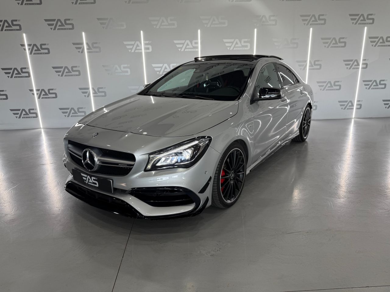 Mercedes Clase CLA Mercedes-AMG CLA 45 4MATIC – CON BAKETS