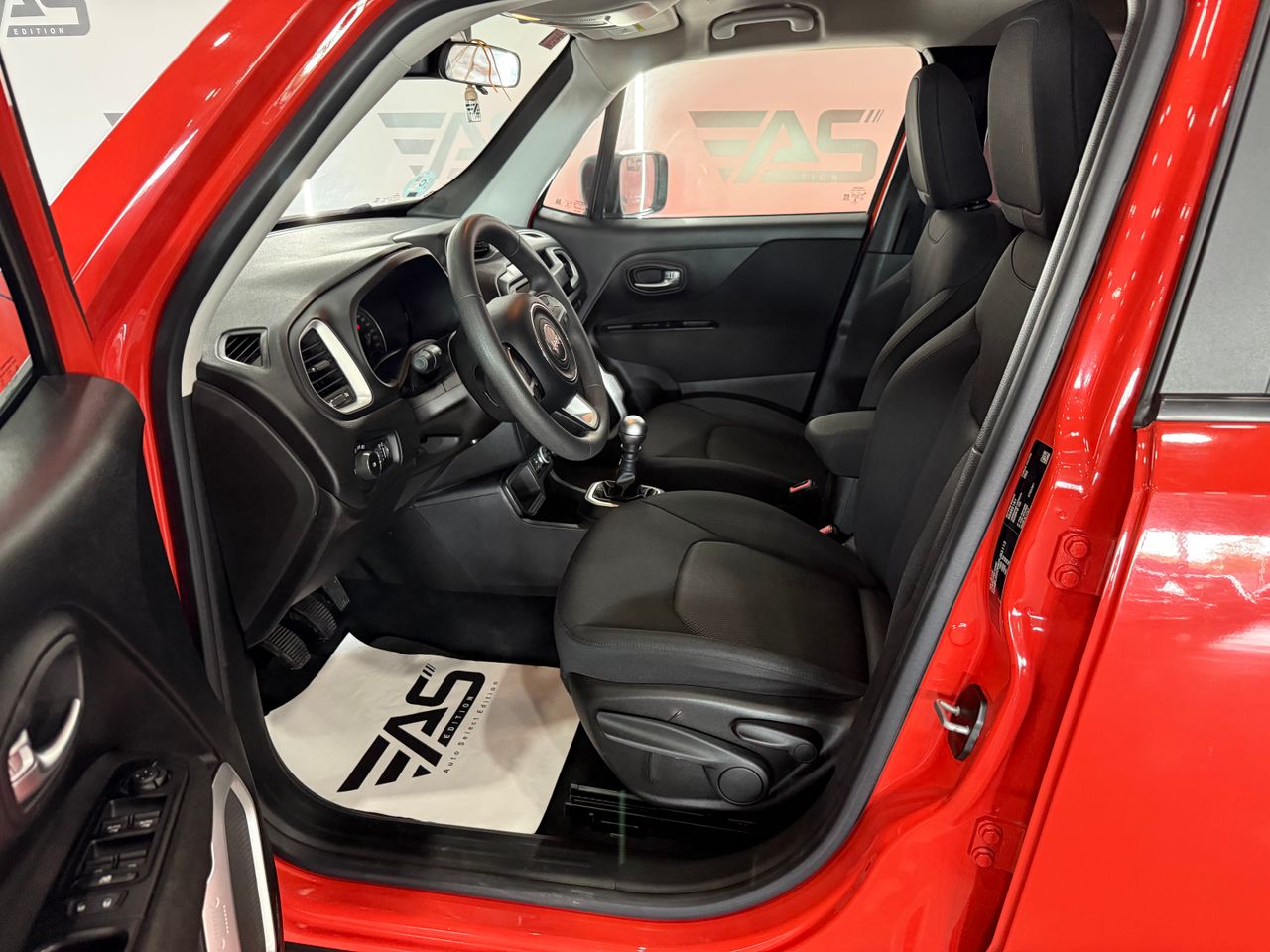 Imagen 99 del Jeep Renegade en Auto Select Edition, Figueres