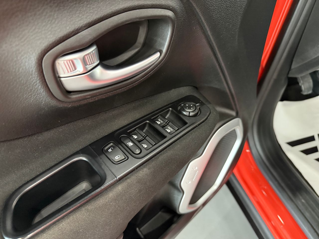 Imagen 98 del Jeep Renegade en Auto Select Edition, Figueres