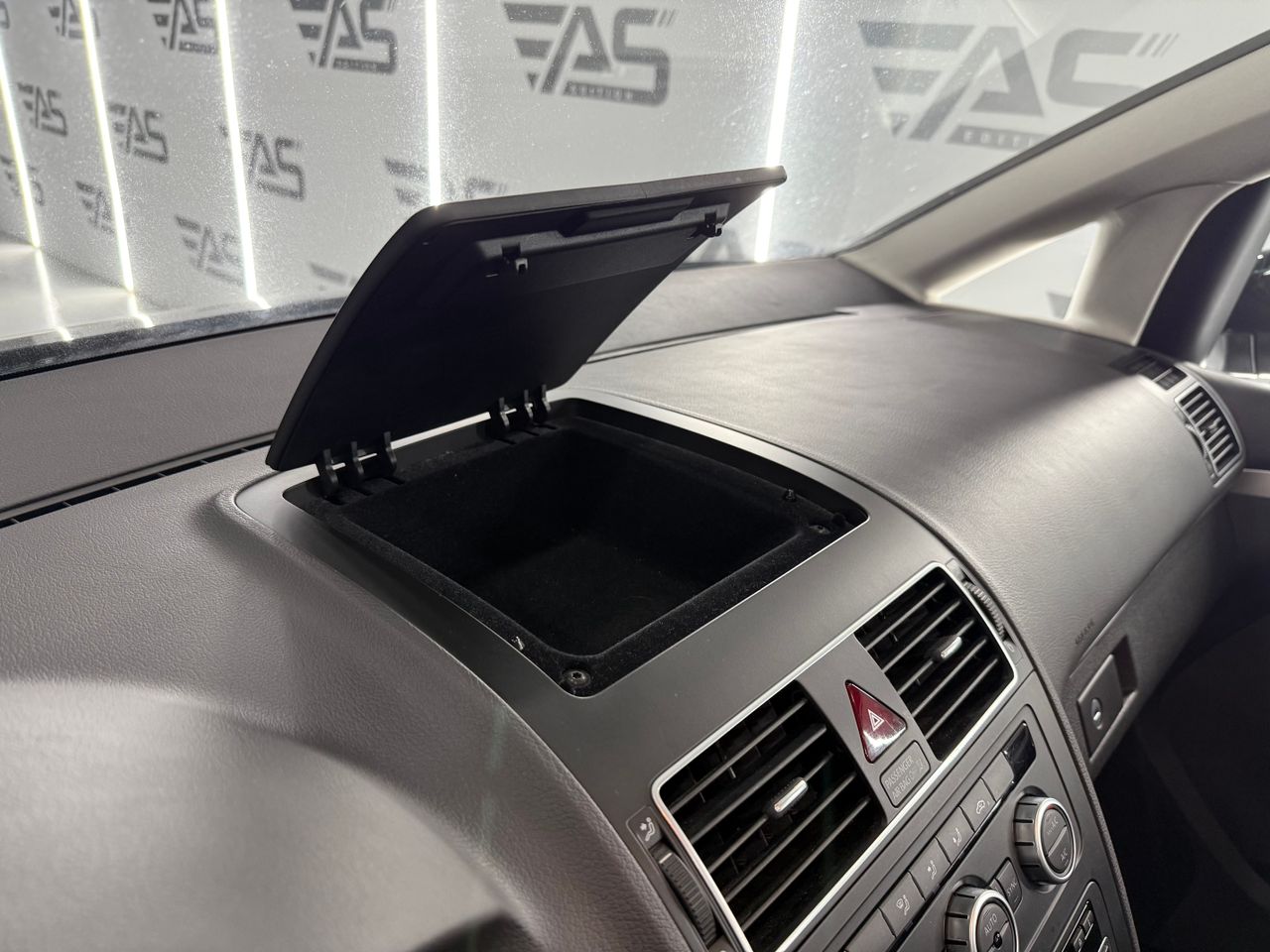 Imagen 98 del Volkswagen Touran en Auto Select Edition, Figueres