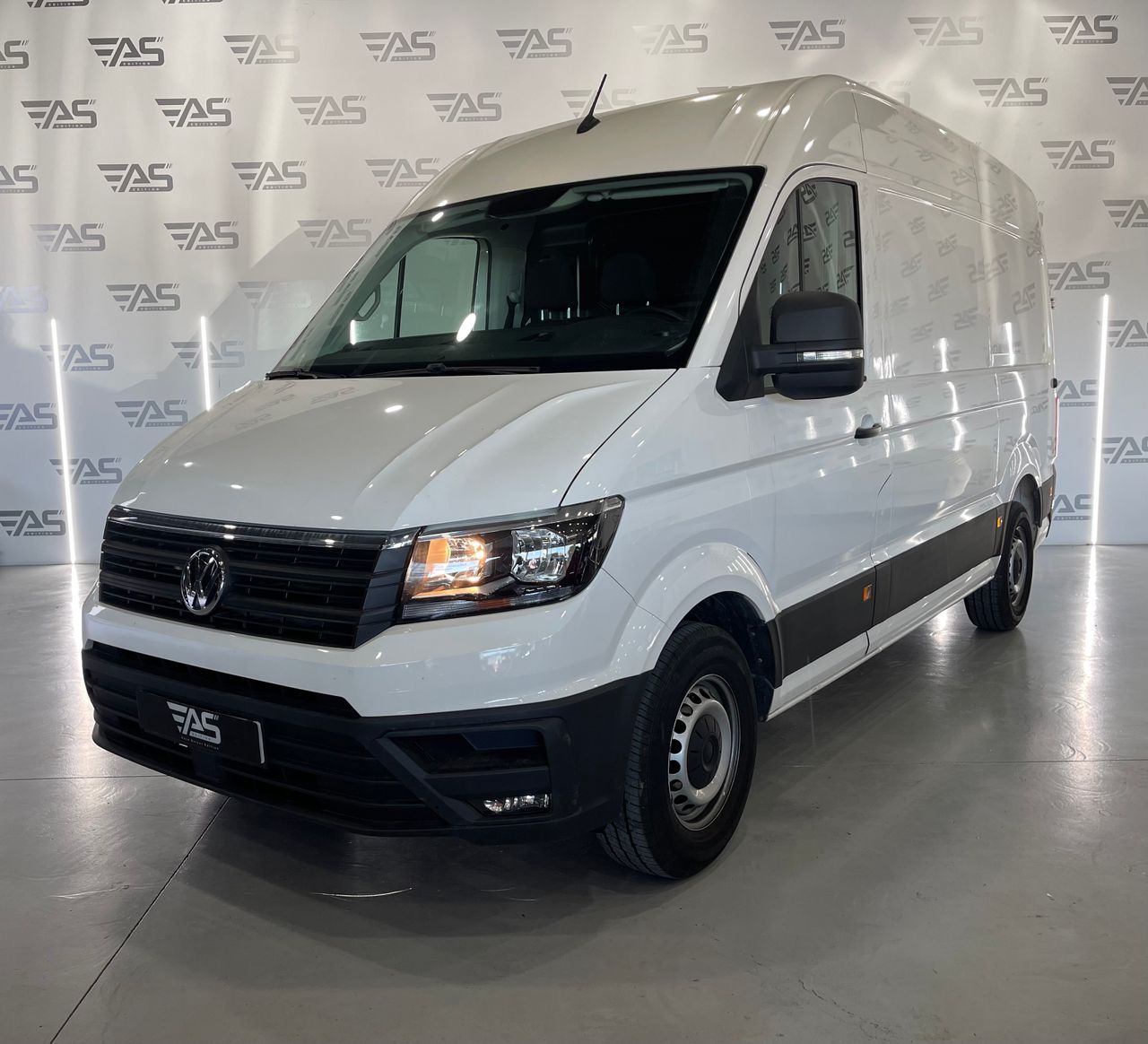 Volkswagen Crafter 35 Furgon BM TA L3H3 2.0TDI 103kW140CV – IMPECABLE !!!