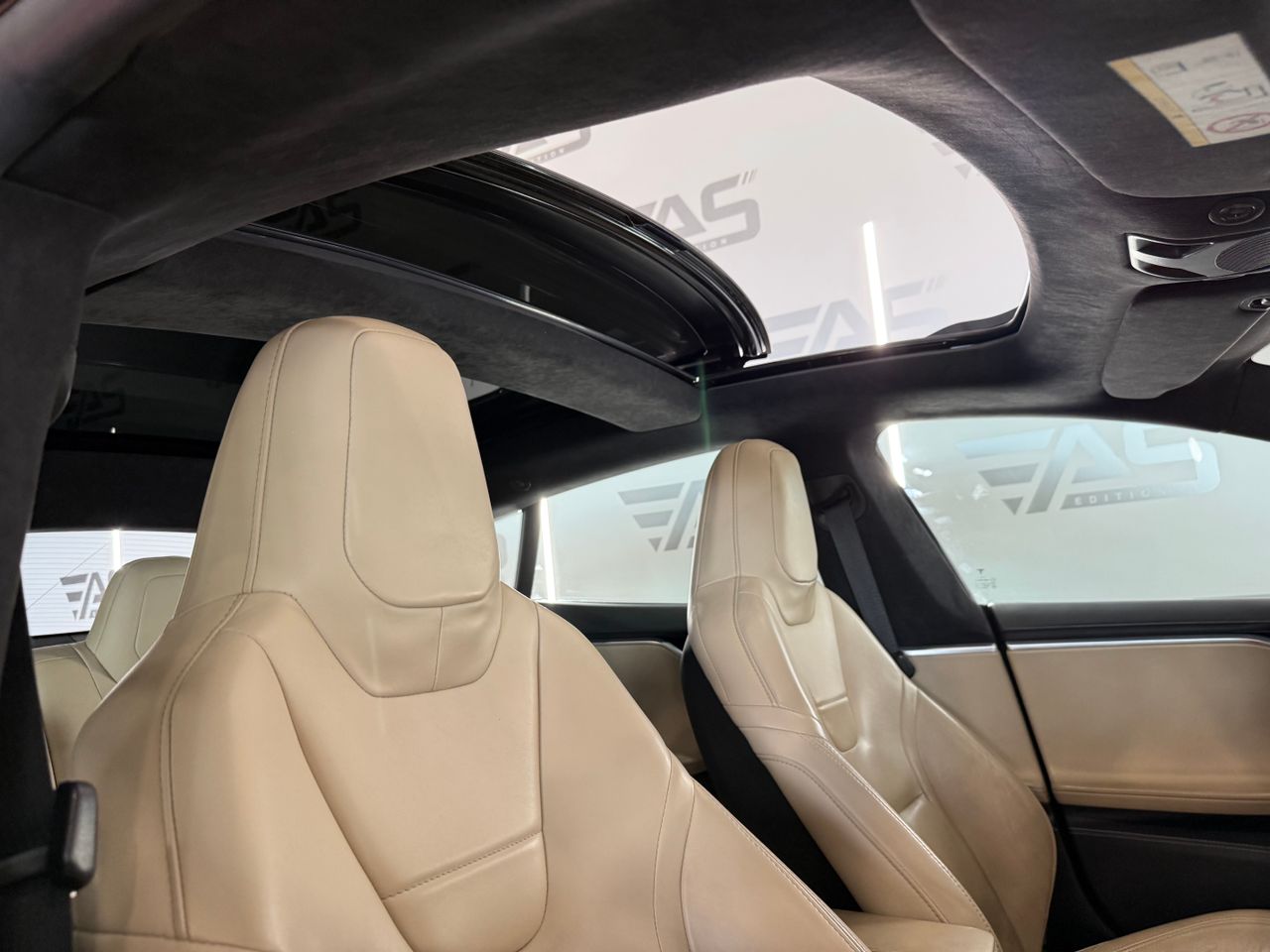 Imagen 115 del Tesla Model S en Auto Select Edition, Figueres