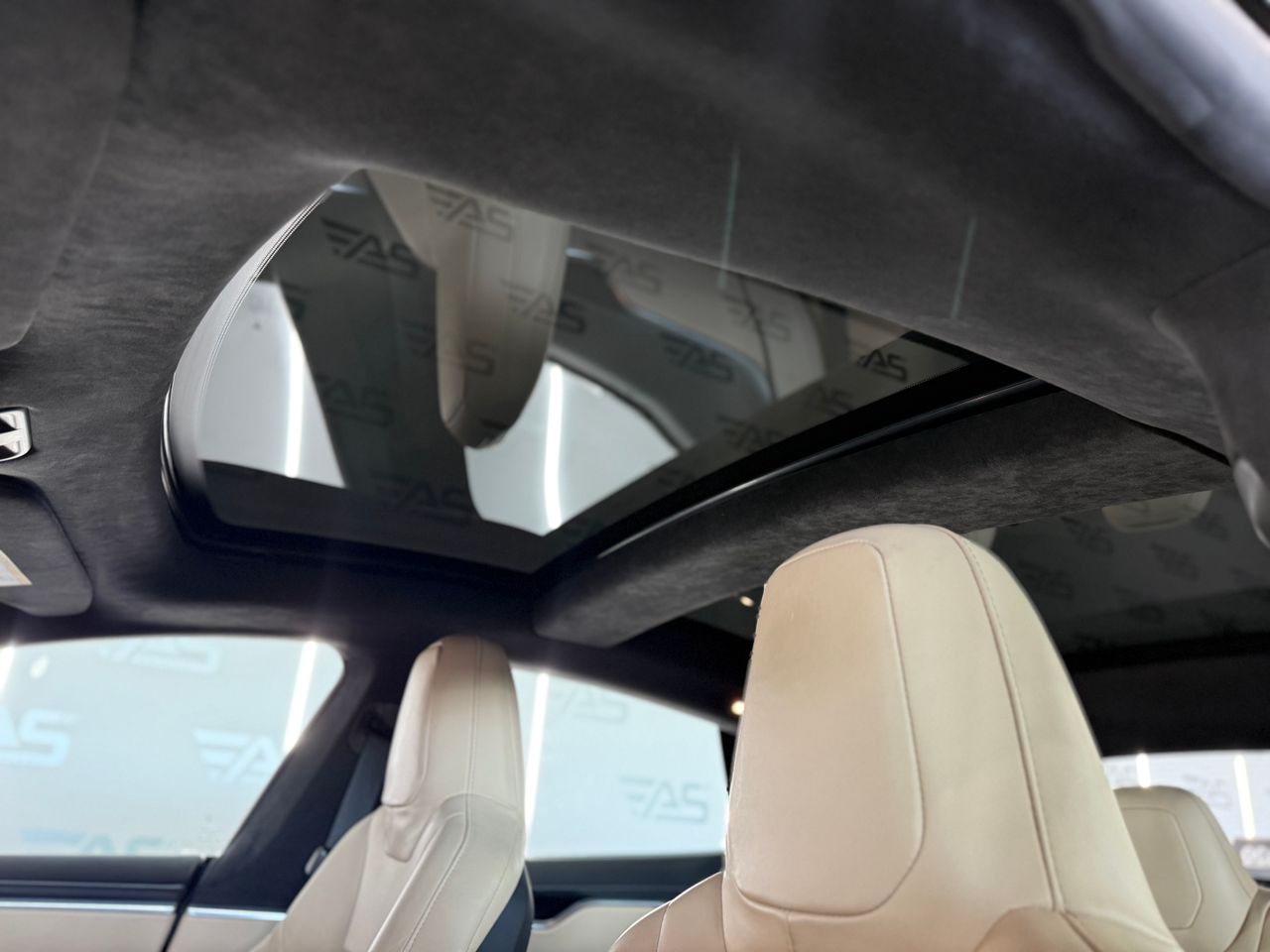 Imagen 224 del Tesla Model S en Auto Select Edition, Figueres