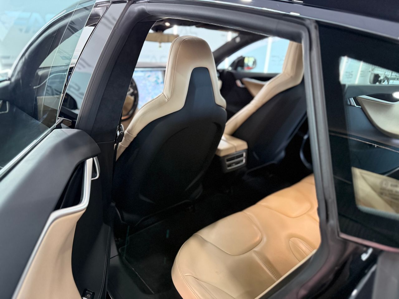 Imagen 189 del Tesla Model S en Auto Select Edition, Figueres