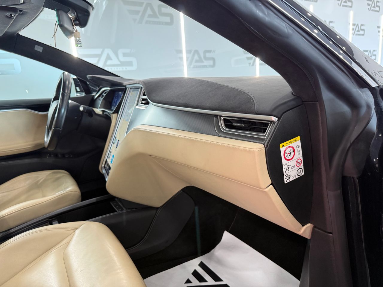 Imagen 109 del Tesla Model S en Auto Select Edition, Figueres