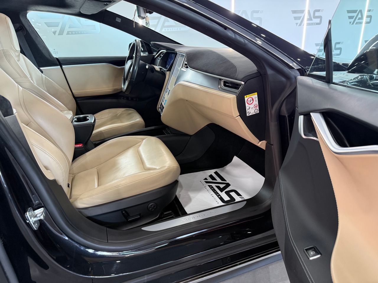 Imagen 104 del Tesla Model S en Auto Select Edition, Figueres