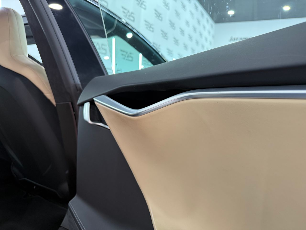 Imagen 128 del Tesla Model S en Auto Select Edition, Figueres