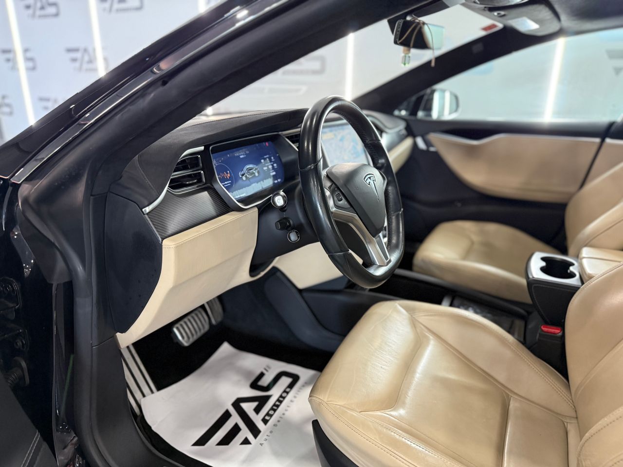 Imagen 184 del Tesla Model S en Auto Select Edition, Figueres