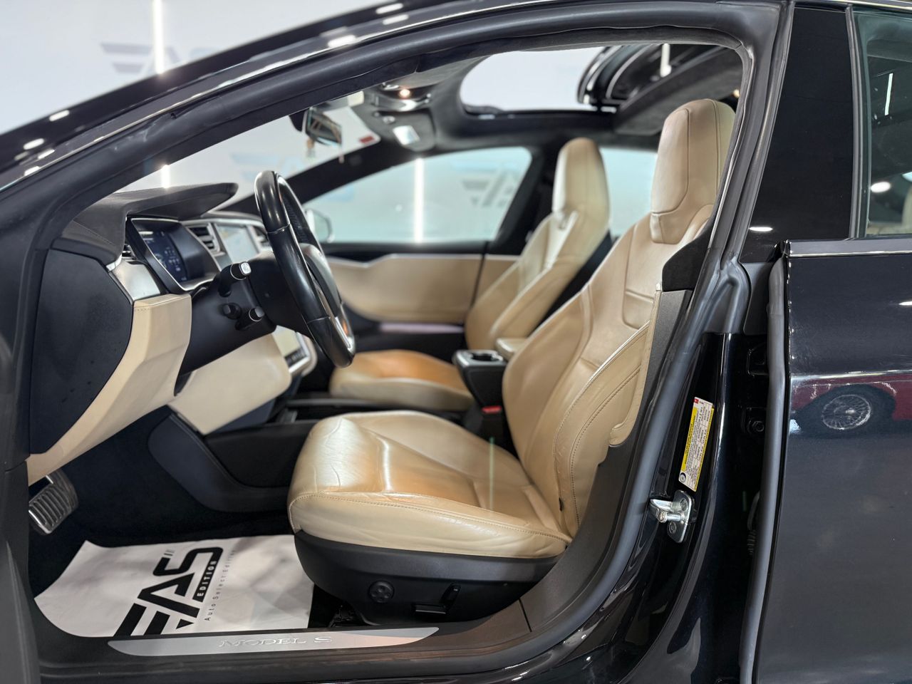 Imagen 170 del Tesla Model S en Auto Select Edition, Figueres