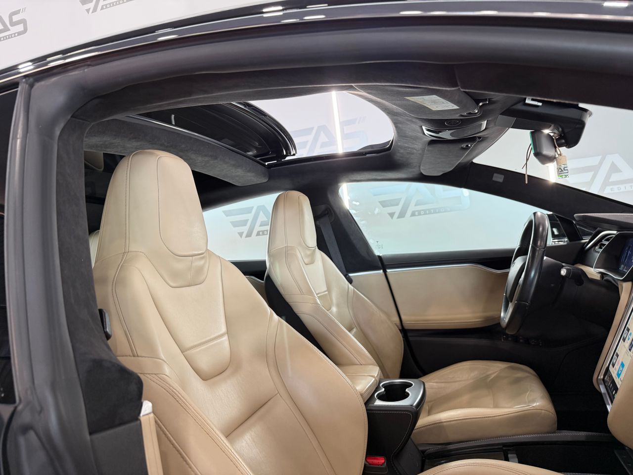 Imagen 114 del Tesla Model S en Auto Select Edition, Figueres