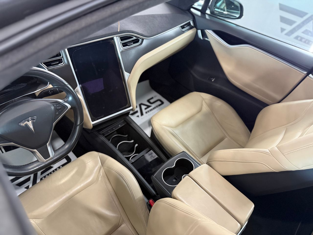 Imagen 145 del Tesla Model S en Auto Select Edition, Figueres