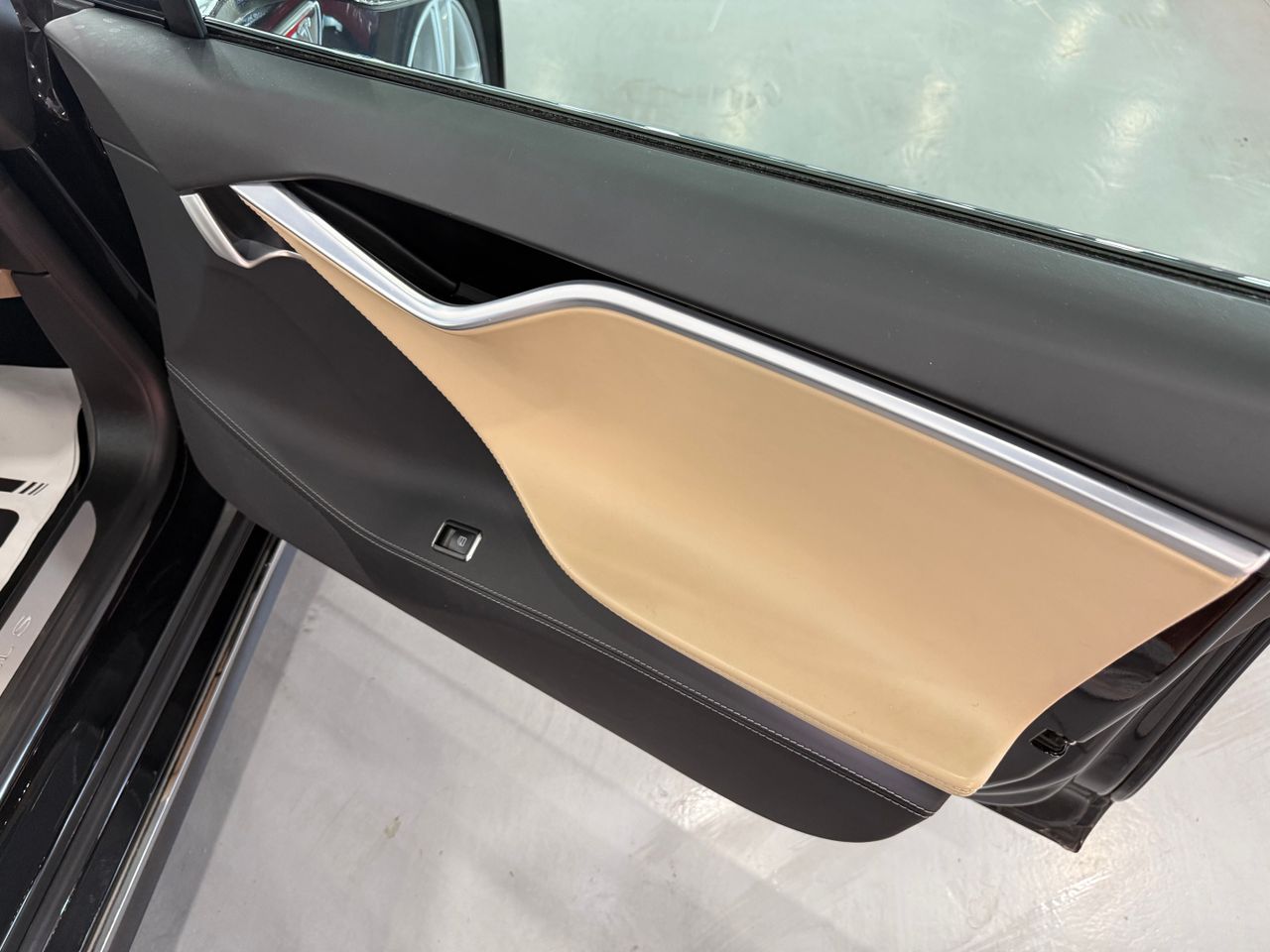 Imagen 101 del Tesla Model S en Auto Select Edition, Figueres