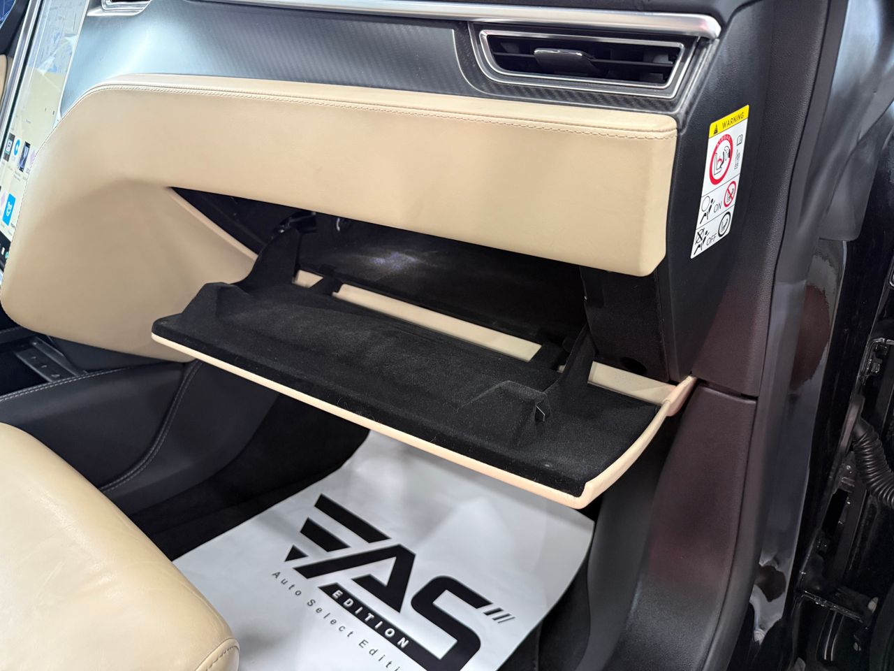 Imagen 112 del Tesla Model S en Auto Select Edition, Figueres